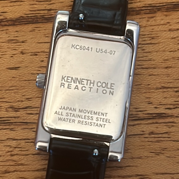 Kenneth Cole Reaction Watch - Picture 5 of 10